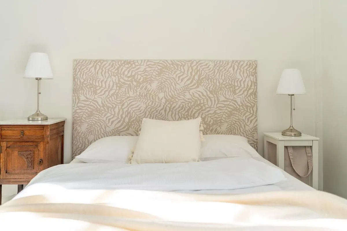 Spacious Apt In Vibrant Kallio ヘルシンキ アパート