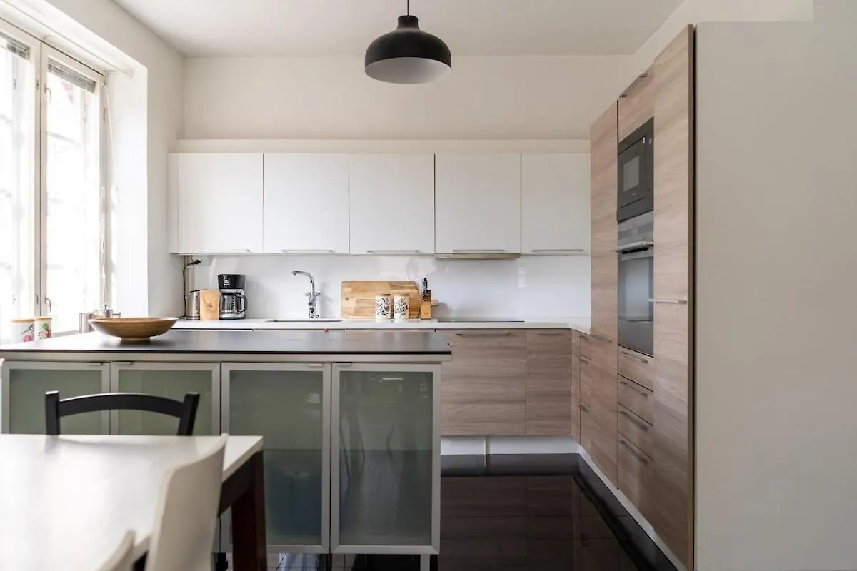 Spacious Apt In Vibrant Kallio Helsinki